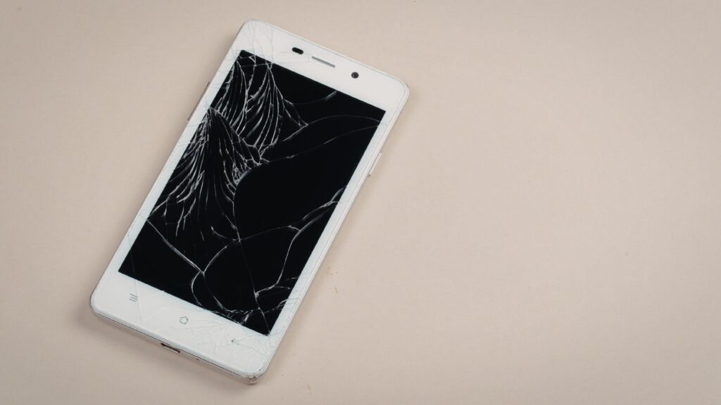 Tela de Celular Quebrada em Belém: O Que Fazer